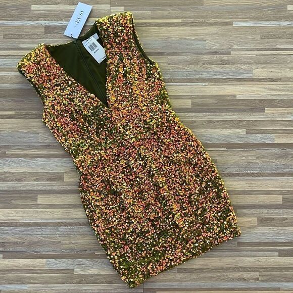 HELSI Green Sequin Dress - Picture 3 of 3